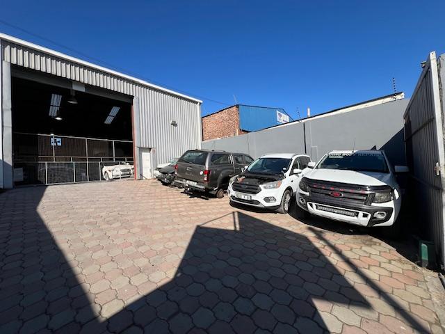 Commercial Property for Sale in Neave Industrial Eastern Cape